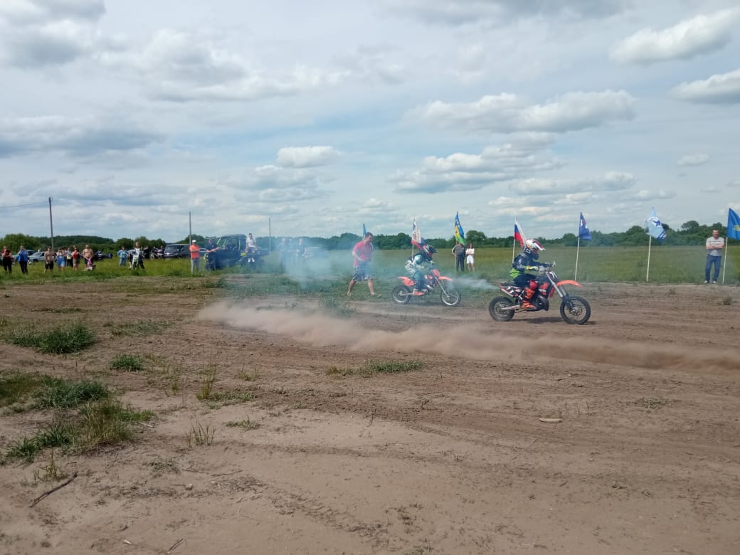 05.06.2022 года в Котовске провели соревнования по мотокроссу «Байки грязи не бояться».