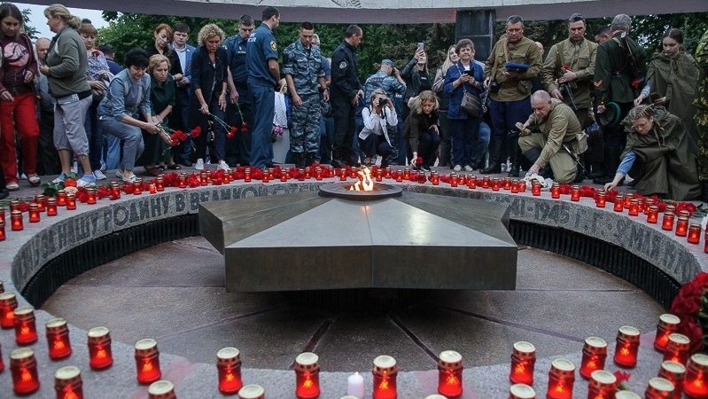 Тамбов присоединился к мемориальной акции «Свеча памяти» Миллионы зажженных свечей по всей России как символ того, что никто не забыт и ничто не забыто.