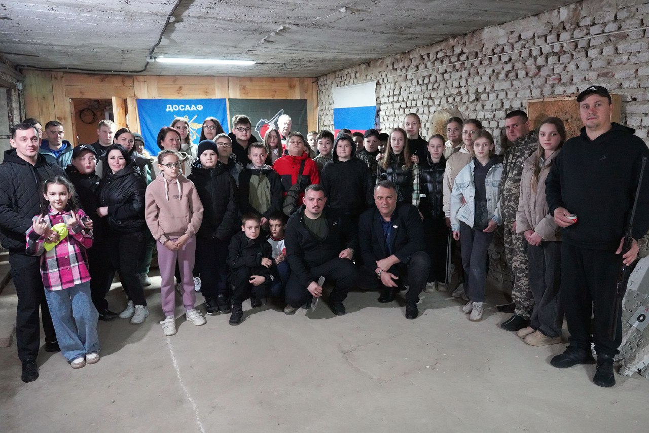 В ПРАЗДНИК САМЫХ МЕТКИХ И НЕВИДИМЫХ, МОРШАНСКИЕ ШКОЛЬНИКИ ВМЕСТЕ С РОДИТЕЛЯМИ ПОТРЕНИРОВАЛИСЬ В СТРЕЛЬБЕ И МЕТАНИИ НОЖЕЙ