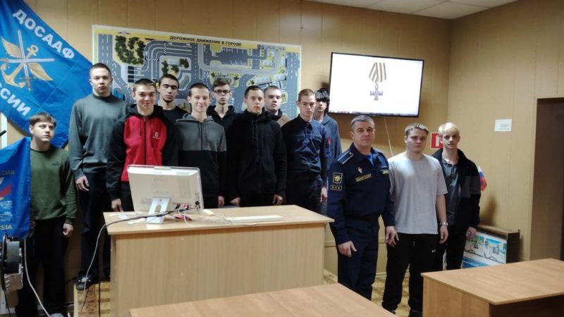 Рассказ — диалог, на тему «Георгиевский крест: самая почетная награда за личный подвиг на полях сражения!