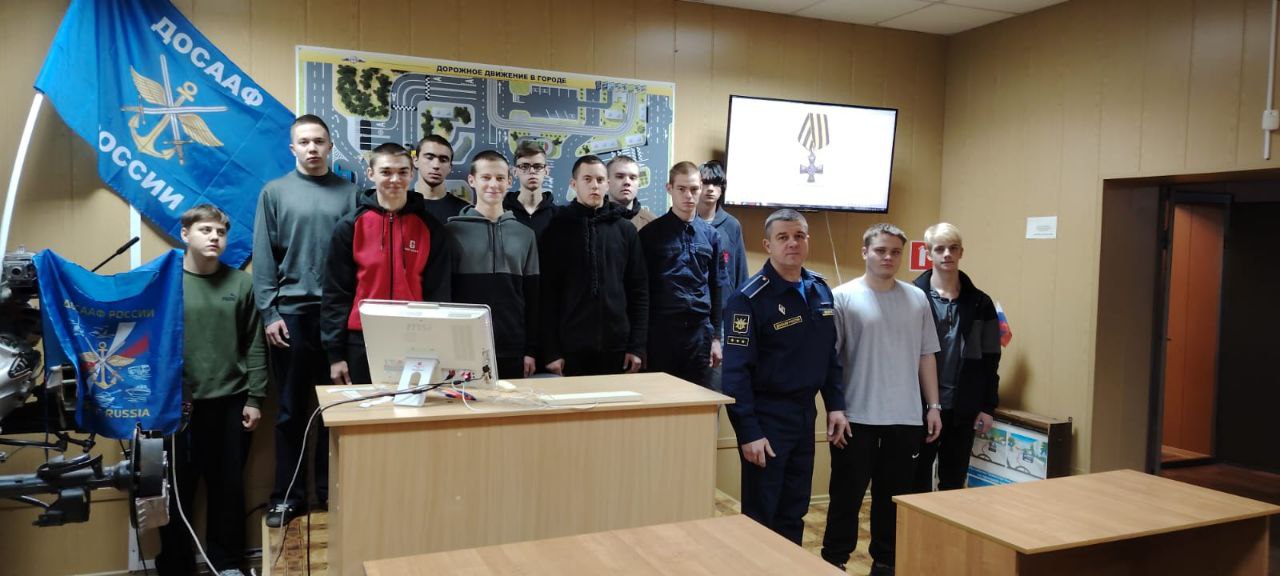 Рассказ — диалог, на тему «Георгиевский крест: самая почетная награда за личный подвиг на полях сражения!