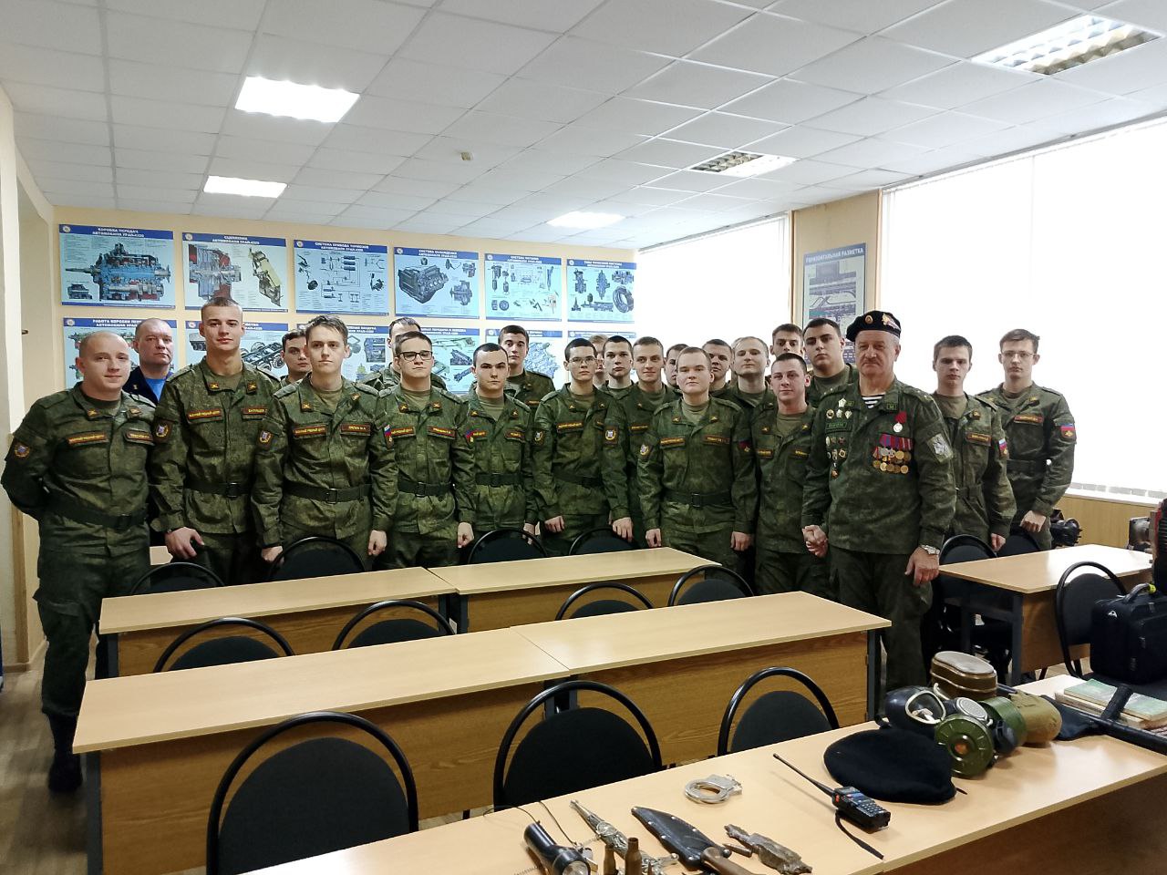 Встреча участника СВО с курсантами военной кафедры в Тамбовской ОТШ
